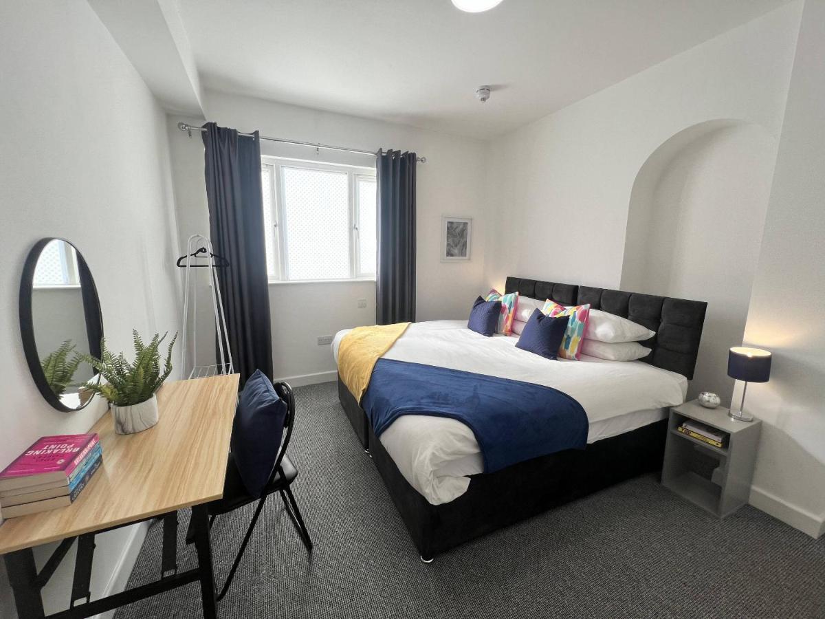 Stay - The Wellington Burton On Trent Bagian luar foto