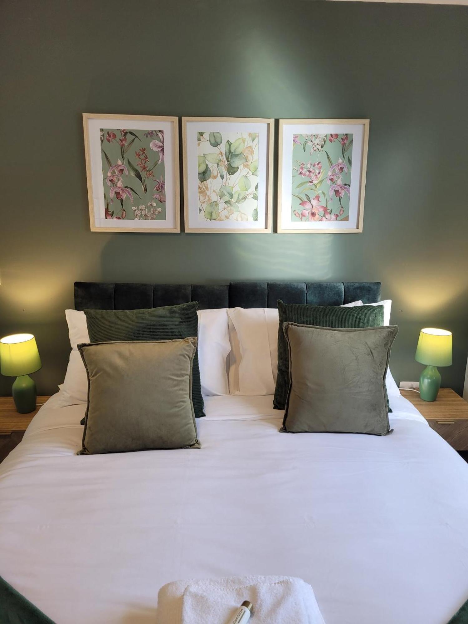 Stay - The Wellington Burton On Trent Bagian luar foto